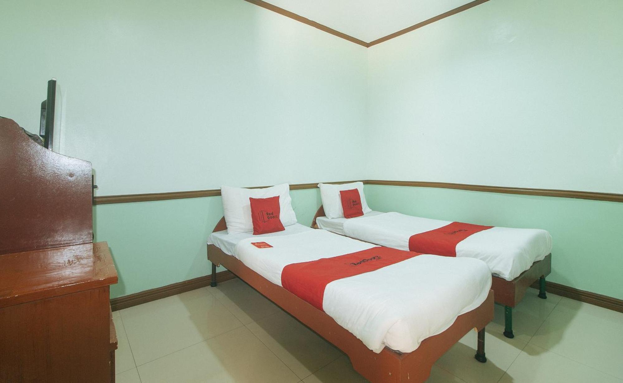 Reddoorz At Maanyag Pension House Mandaue Cebu Dış mekan fotoğraf