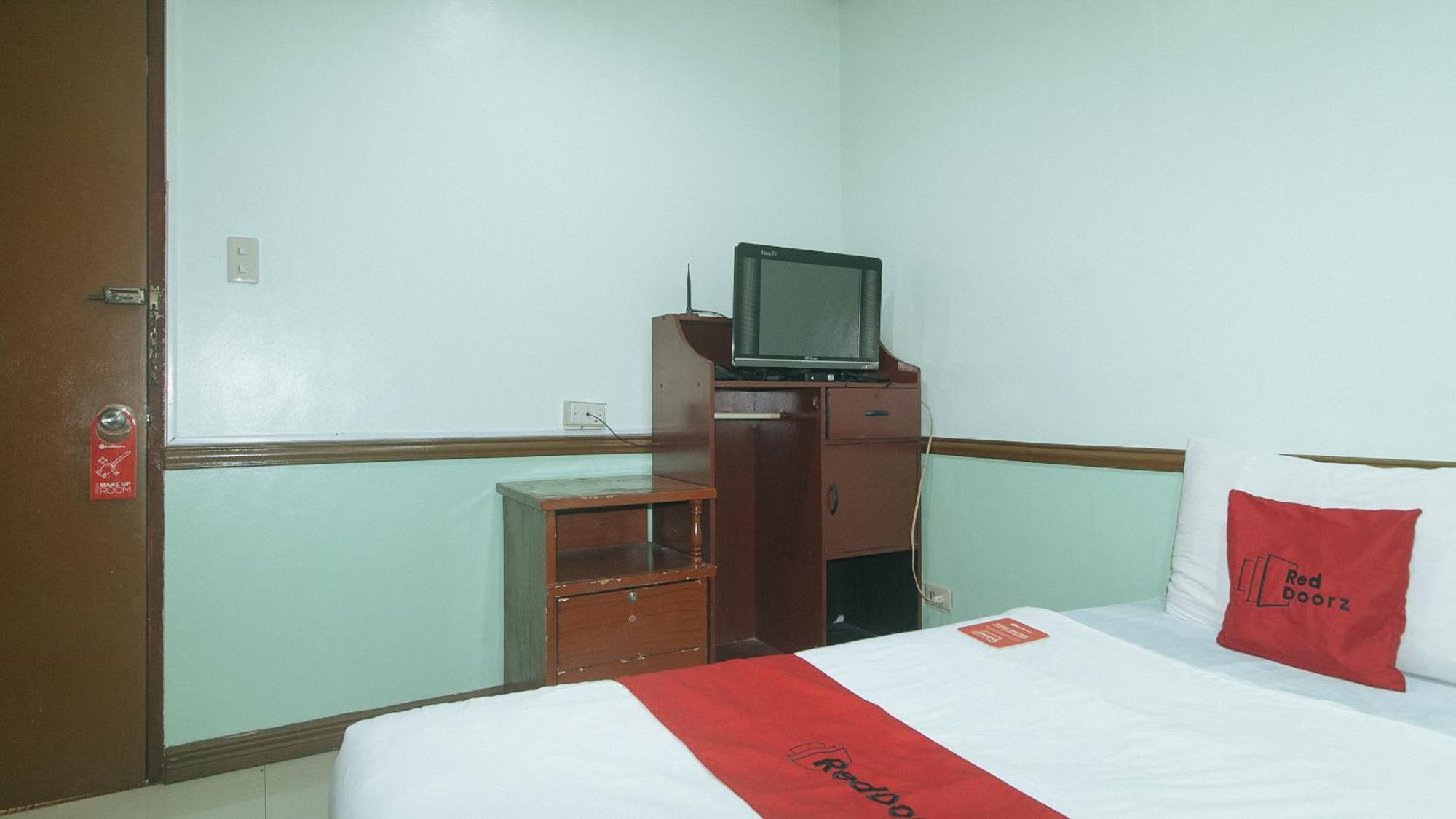 Reddoorz At Maanyag Pension House Mandaue Cebu Dış mekan fotoğraf