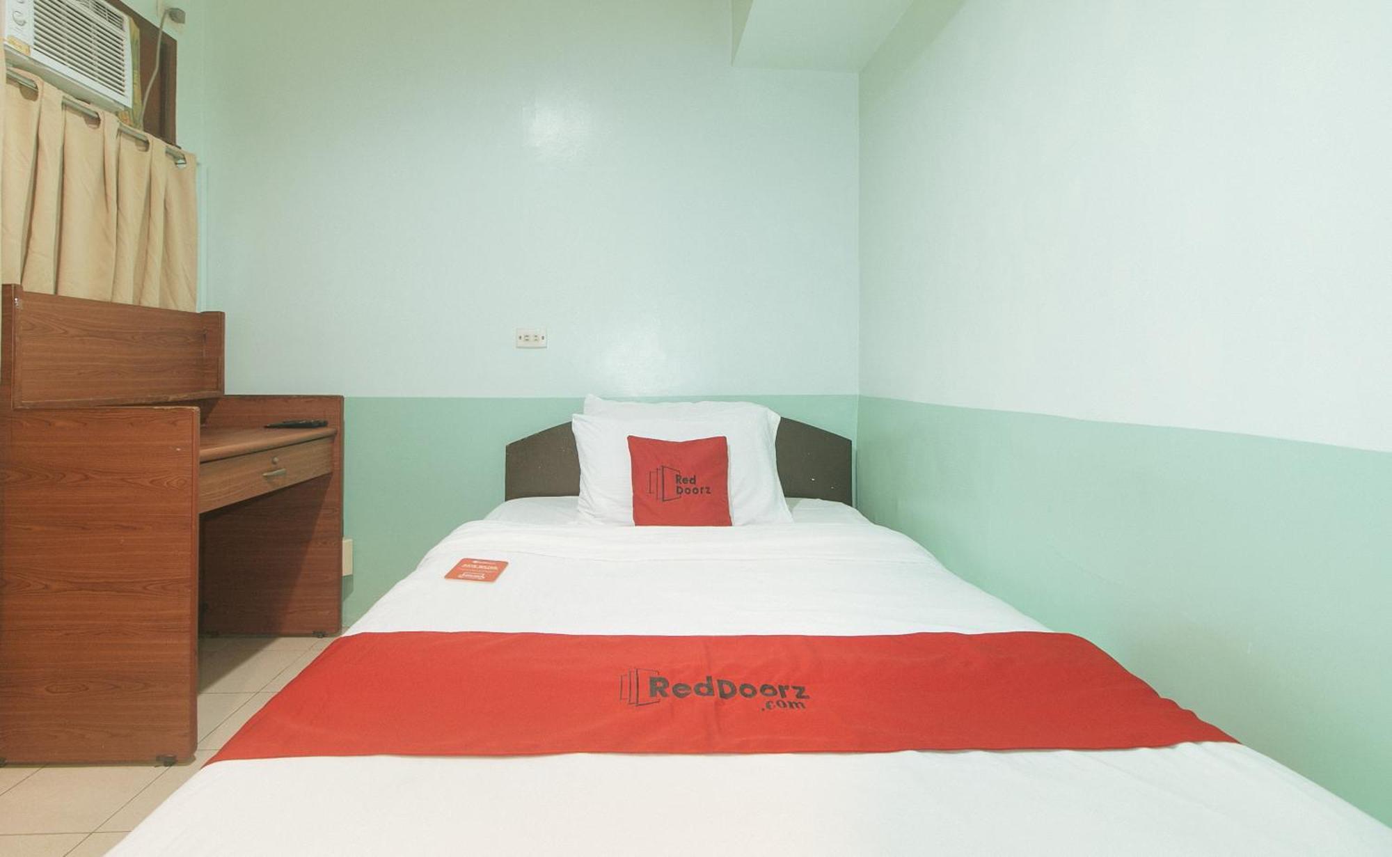 Reddoorz At Maanyag Pension House Mandaue Cebu Dış mekan fotoğraf